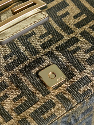 フェンディバッグ素材ディテール